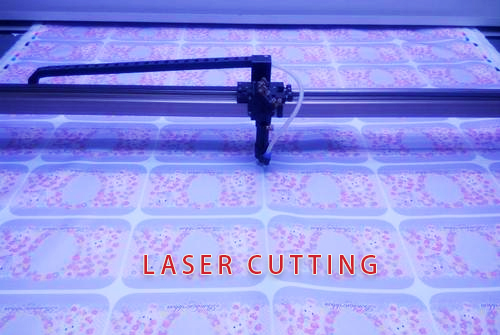 Laser cutting garment fabric